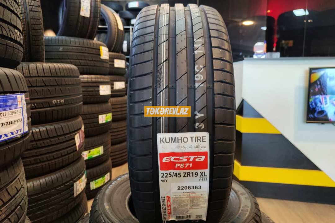 Kumho 225/45 R19 - Yay təkəri