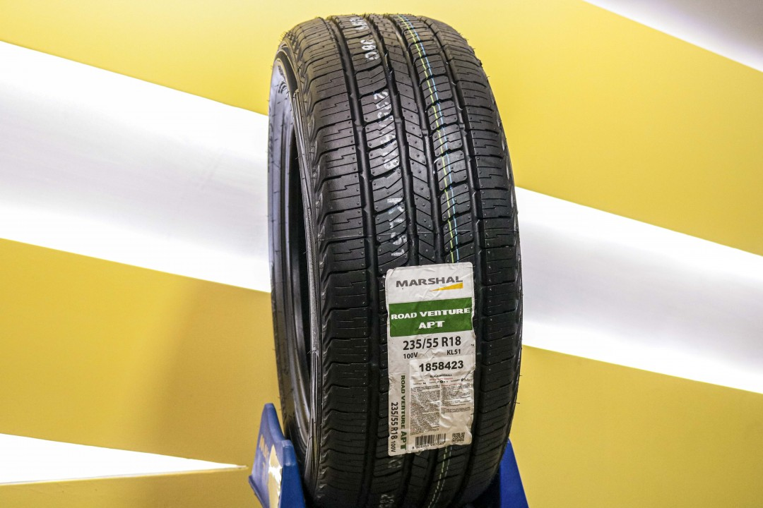 Kumho crugen premium kl33 255/50 r20 105h 14300р самое то. автомобильная шина kumho radial 798 plus p245/60 r18 104t всесезонная. 235/60/18 marshal crugen hp91. Kumho шины r18 235 60. Kumho шины r18 235 60.