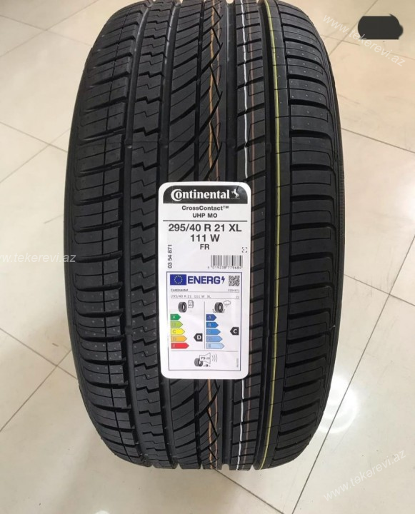 Continental ContiCrossContact UHP 295/40R21