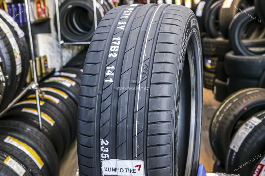 Kumho 235/45 R17 - Yay təkəri