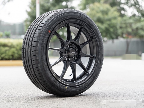 Yokohama Bluearth AE51B 215/55 R17