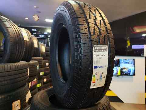 Bridgestone Dueler A/T 001. 245/70 R16