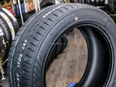 Kumho Ecsta PS71 235/45 R17