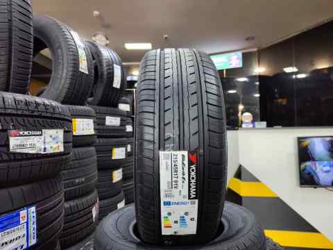 Yokohama  Bluearth ES32 J  215/45 R17 - Yay təkəri