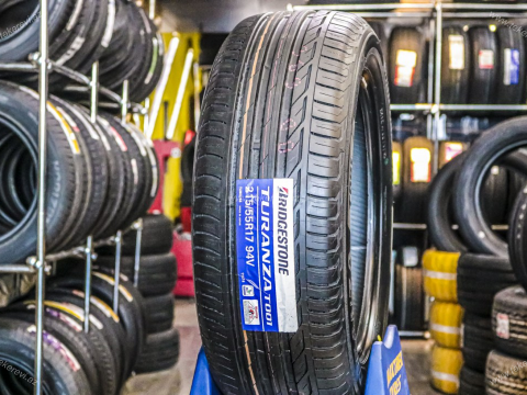 Bridgestone  Turanza T001. 215/55 R17 - Yay təkəri