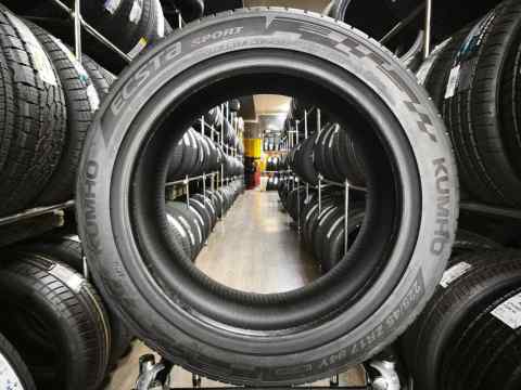 Kumho ECSTA SPORT PS72 225/45 R17