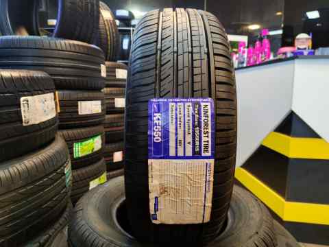 Kinforest KF550 UHP 195/60 R15