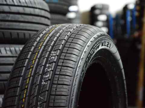 Marshal (By Kumho) CRUGEN KL21 235/65 R17