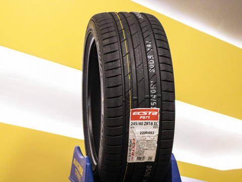 Kumho Ecsta PS71 245/40 R18