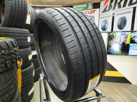 Dunlop SP Sport Maxx 060+ 315/35 R20