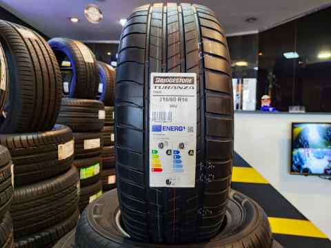 Bridgestone TURANZA T005s 215/60 R16