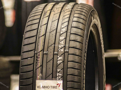 Kumho  Ecsta PS71 245/45 R19