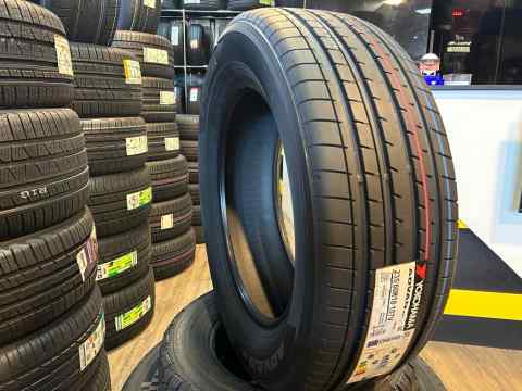 Yokohama Advan V61 235/60 R18