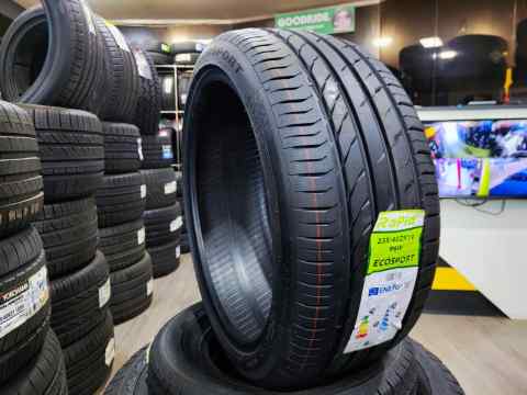 ROADX ECOSPORT 235/40 R19