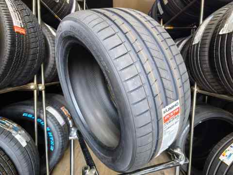 Kumho ECSTA SPORT PS72 275/40 R18