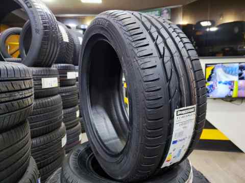 Bridgestone Turanza ER300 245/45 R17