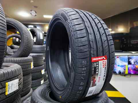 ROADX U-11 245/40 R18