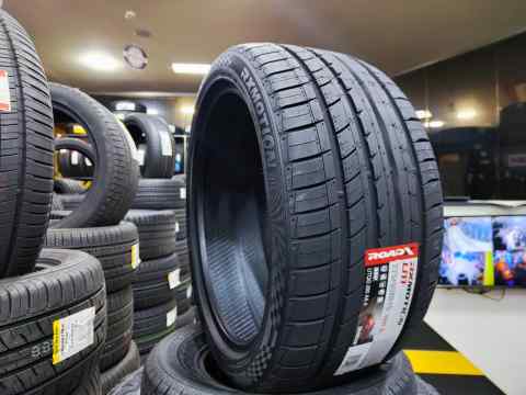 ROADX U-11 275/35 R19