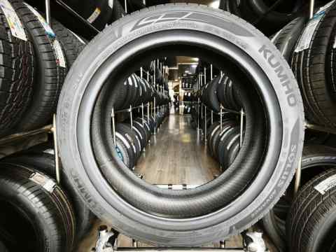 Kumho Solus ADVANCE TA51+ 215/45 R17