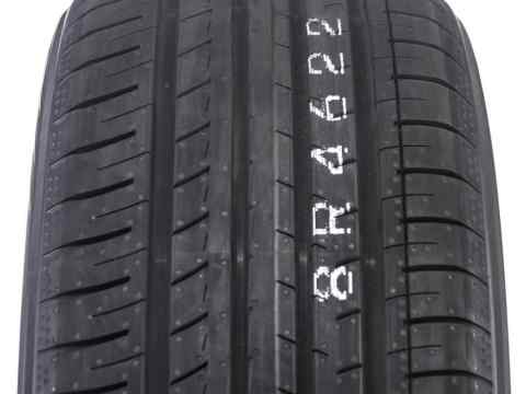 Yokohama BluEarth-GT AE51 275/30 R20