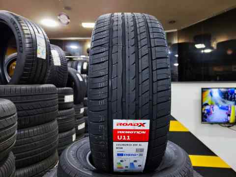 ROADX U-11 215/40 R18