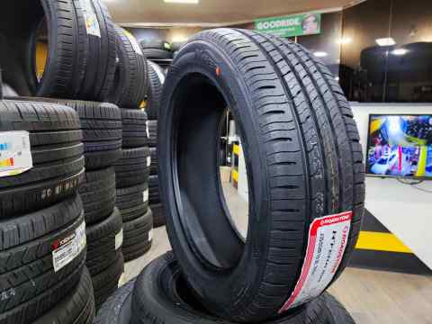 Marshal (By Kumho) N'Fera RU5 235/55 R19