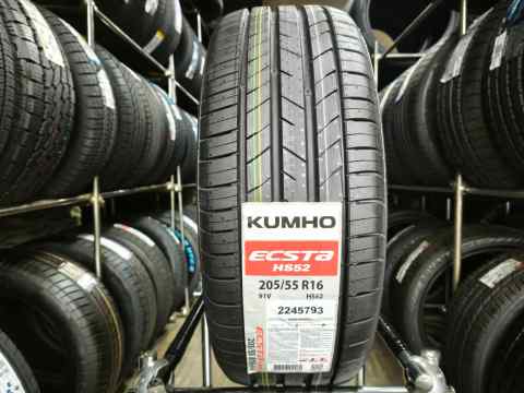 Kumho ECSTA HS52 205/55 R16