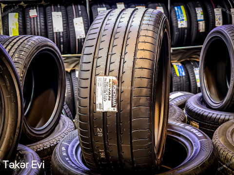 Yokohama  ADVAN Sport V105  285/45 R20