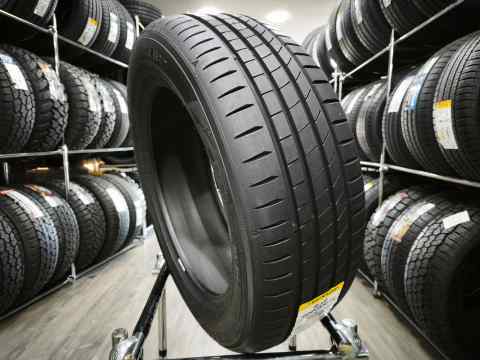 Dunlop BLUE RESPONSE TG 215/55 R17
