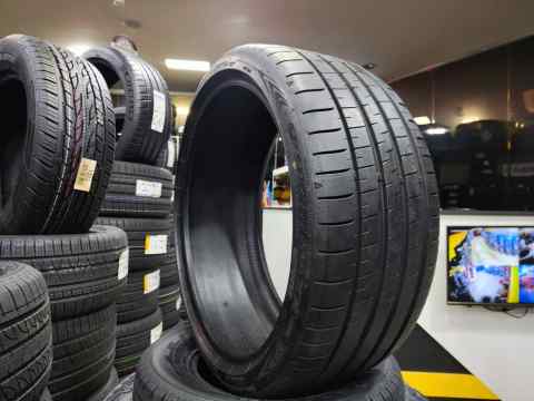 Dunlop SP Sport Maxx 060+ 245/35 R20