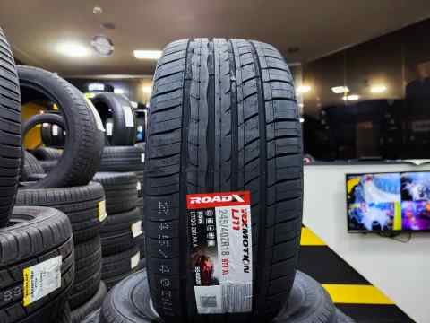 ROADX U-11 245/40 R18