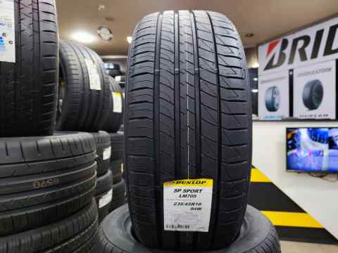 Dunlop SP Sport LM705 235/45 R18