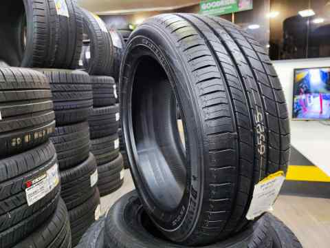 Dunlop SP Sport LM705 245/45 R18
