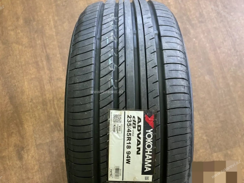 Yokohama Advan dB V552 235/45 R18 - Yay təkəri