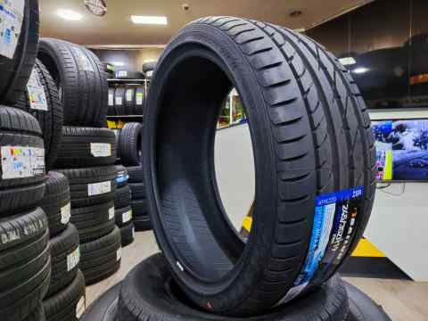 SAILUN ATREZZO ZSR 245/35 R19