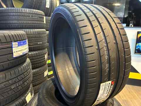 Yokohama  ADVAN Sport V107 275/30 R20