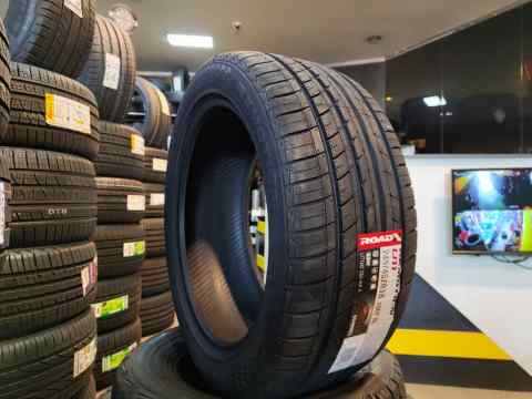 ROADX U-11 245/45 R18
