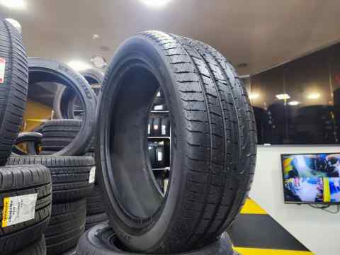 Pirelli Pzero 275/45 R21