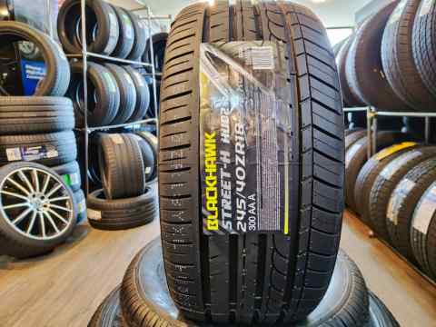 BLACKHAWK STREET-H HU02 245/40 R18