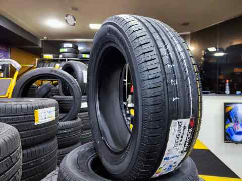 Yokohama Bluearth AE50 205/55 R16 - Yay təkəri