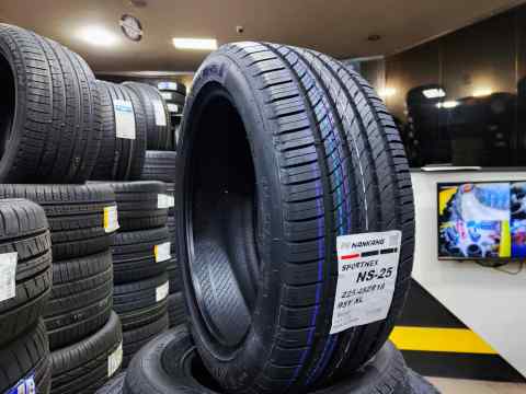 Nankang NS-25 245/40 R18