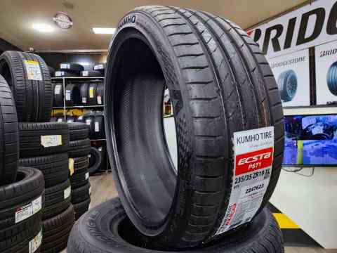 Kumho Ecsta PS71 235/35 R19